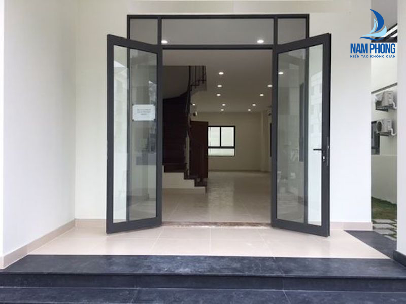 cửa nhôm xingfa mở quay