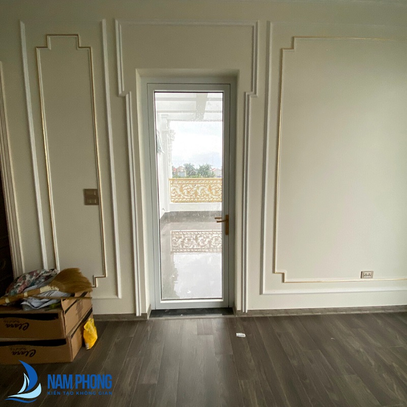 vach kinh cuong luc va cua nhom kinh