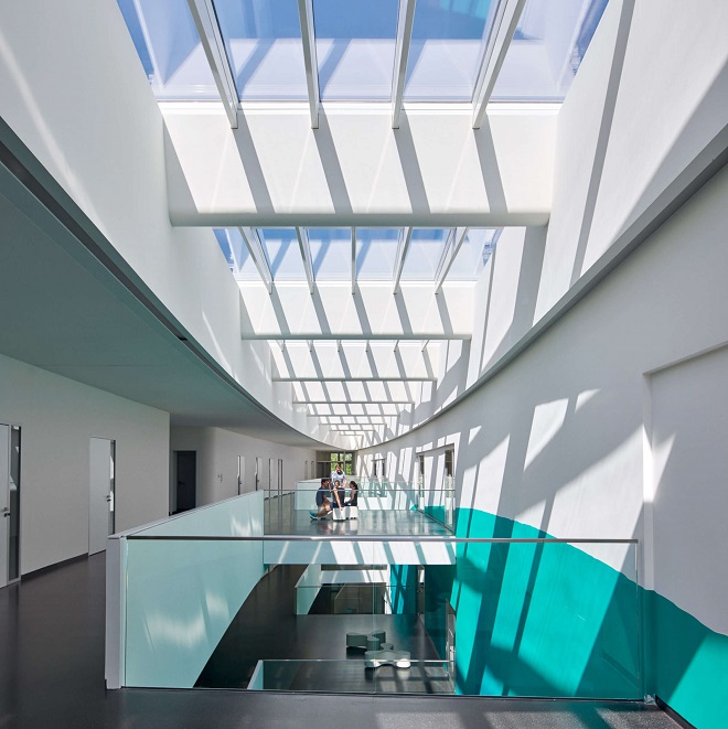 mai kinh cuong luc gieng troi