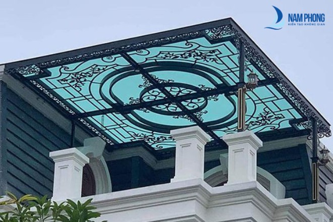 Mẫu mái kính cường lực xanh đen hiện đại