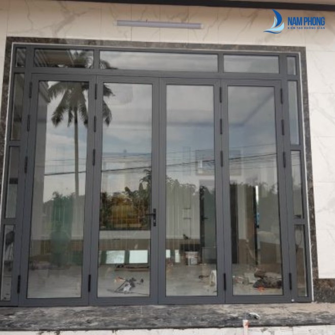 Mẫu cửa nhôm 4 cánh kiểu dáng cửa chính đẹp