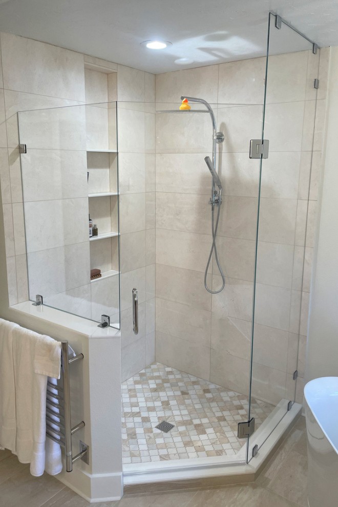 Mẫu phòng tắm kính 135 độ cao cấp