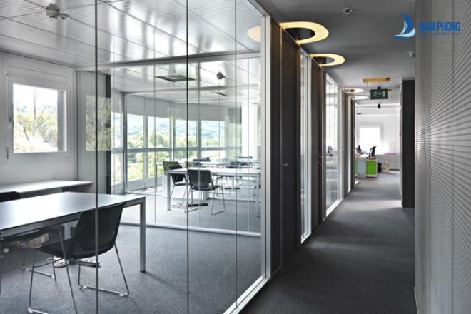 Vách kính văn phòng phong cách, đẳng cấp