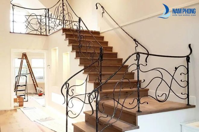 Gợi Ý 30 Mẫu Lan Can Cầu Thang Sắt Uốn Nghệ Thuật Đẹp Nhất Mẫu lan can sắt uốn chi tiết hoa văn độc đáo
