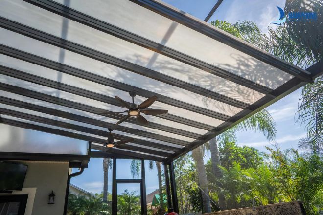 Mái sắt thiết kế hiện đại nâng tầm không gian