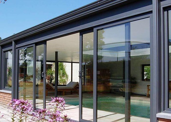 Mẫu cửa kính khung nhôm cho khách sạn, căn hộ cao cấp